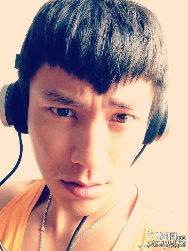 网传陈坤整容前后大变脸 陈坤微博调侃称念经可变美